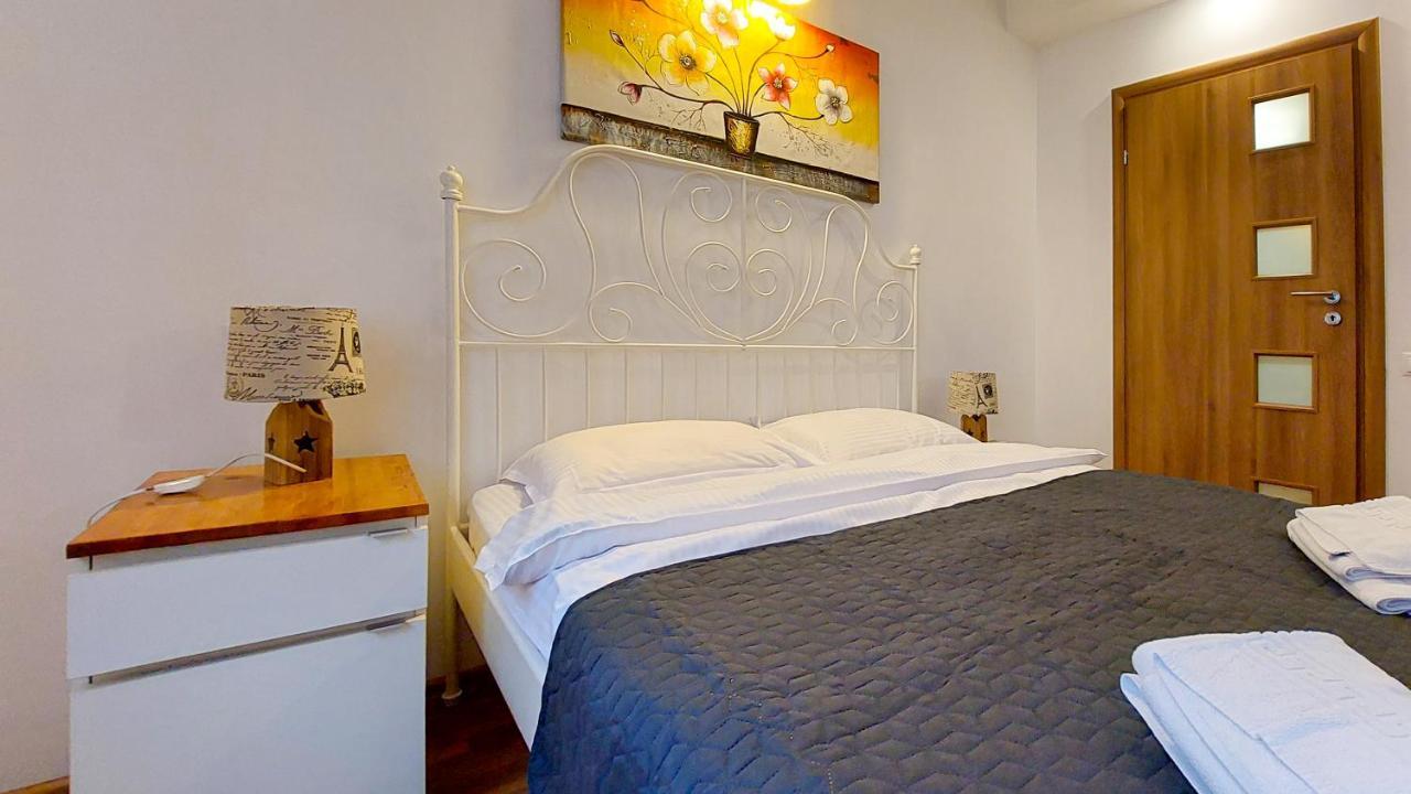 Appartement Fancy 1Bd Family Friendly In Historical Centre à Bucarest Extérieur photo