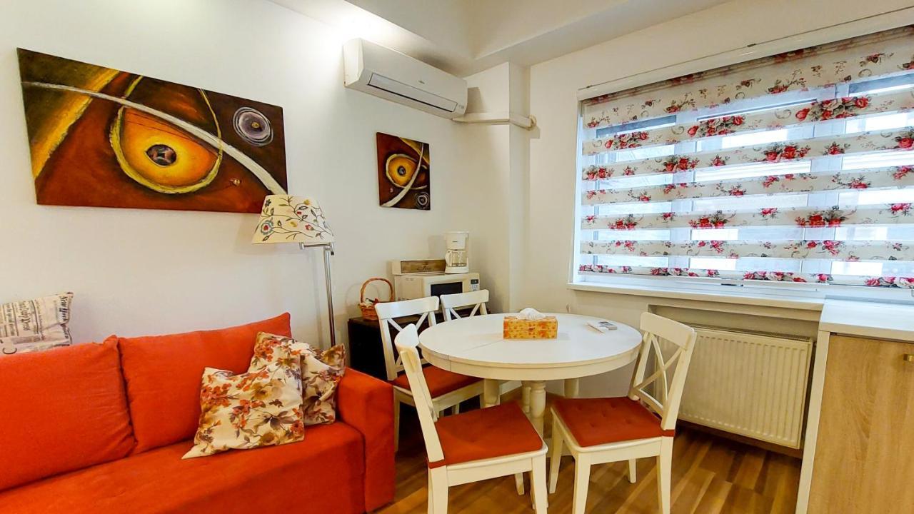 Appartement Fancy 1Bd Family Friendly In Historical Centre à Bucarest Extérieur photo
