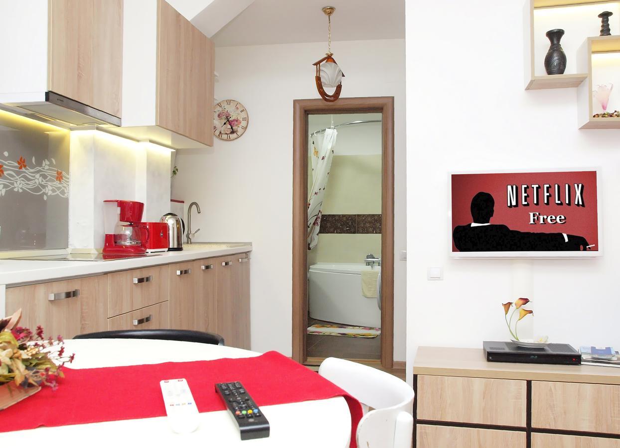 Appartement Fancy 1Bd Family Friendly In Historical Centre à Bucarest Extérieur photo